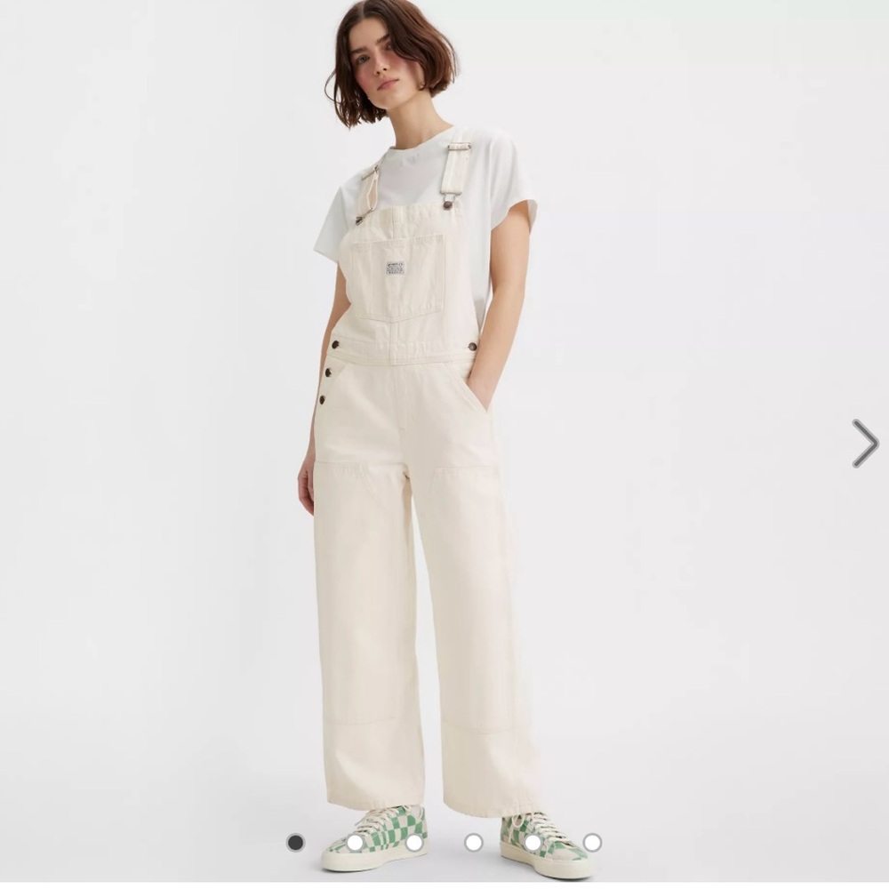 Levi’s women’s baggy high waist women’s overalls size small